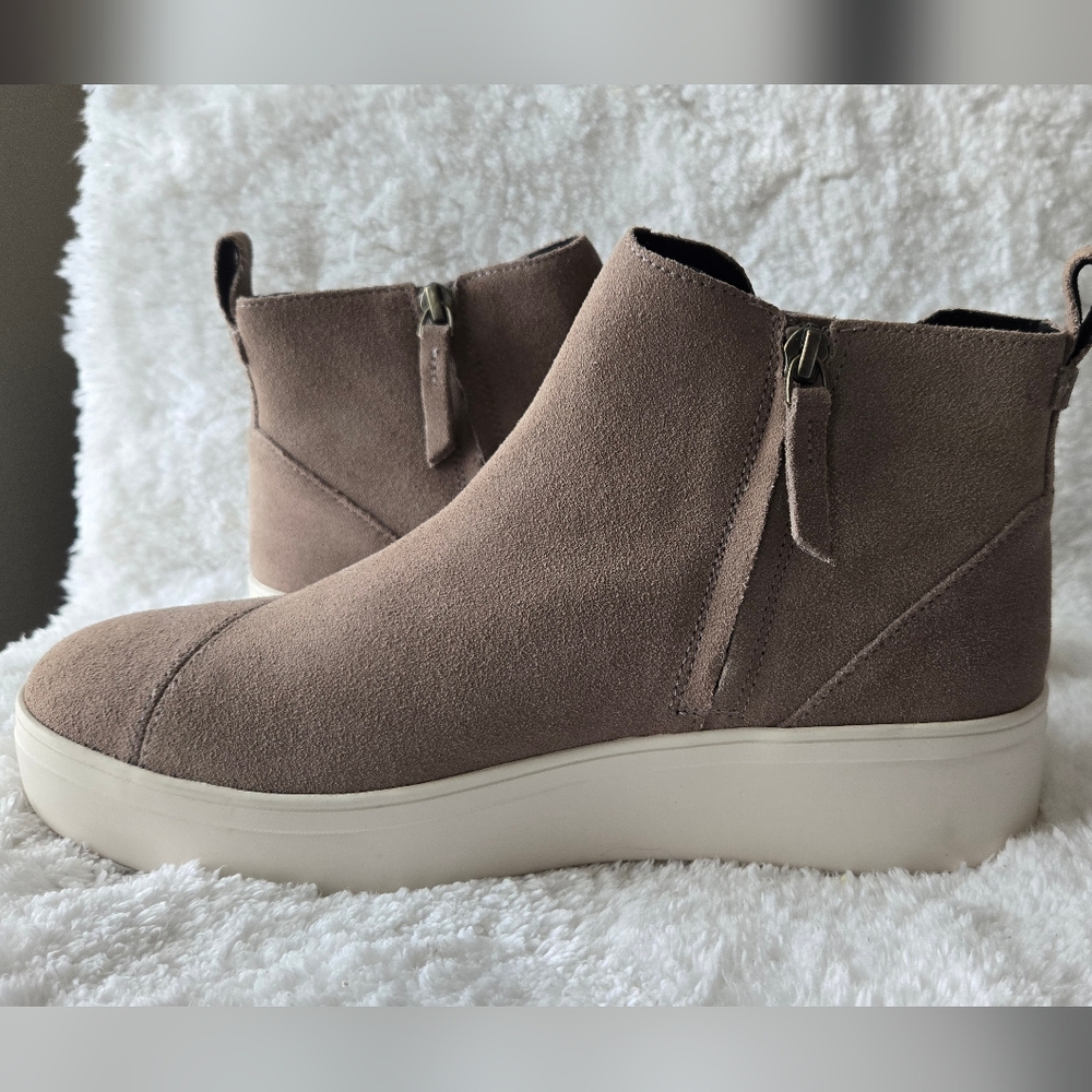 Toms Tan Ankle Booties with Side Zippers and Platform Sole